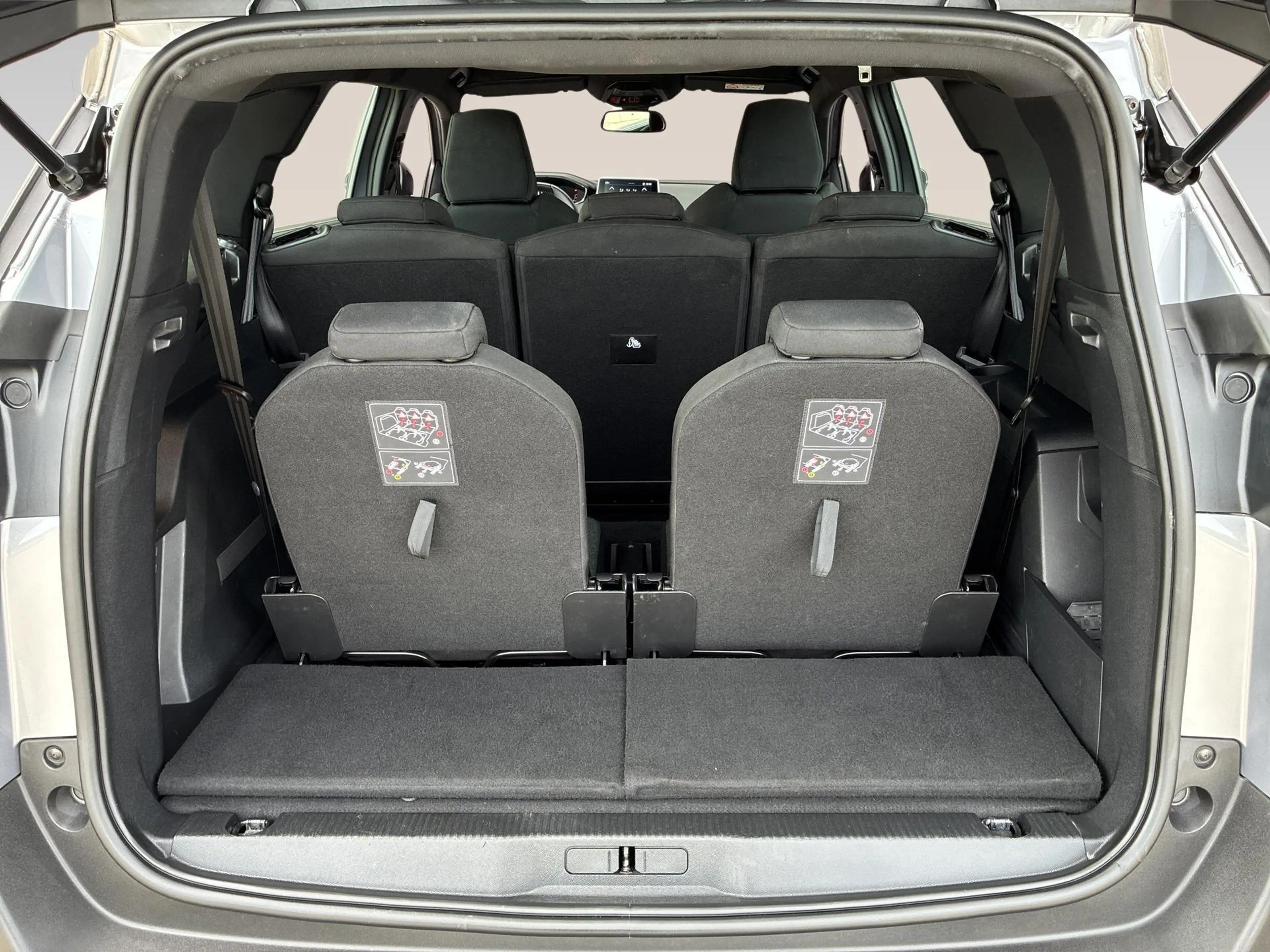 Peugeot 5008 1.2 Hybrid 136 Active Pack Business | 2 stoelen op — photo 8
