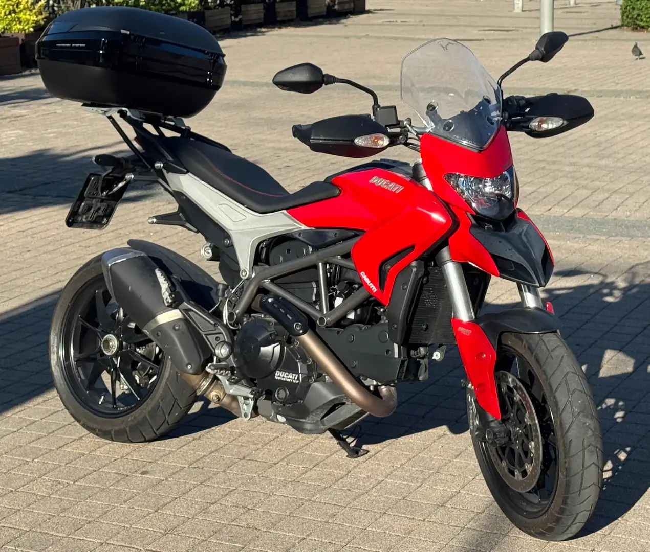 Ducati Hyperstrada Rojo - 2