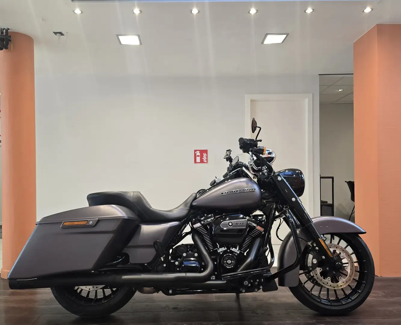Harley-Davidson Road King Special Gri - 1