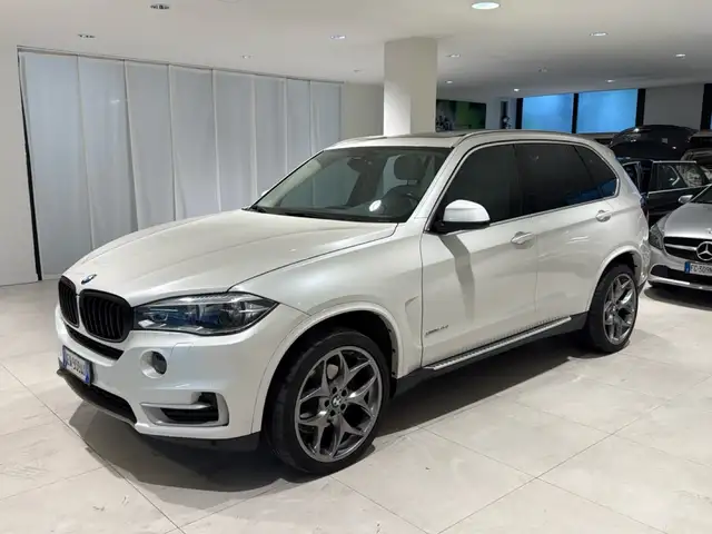 BMW X5 xDrive30d 258cv Experience Tetto Pelle NaviPRO 21”