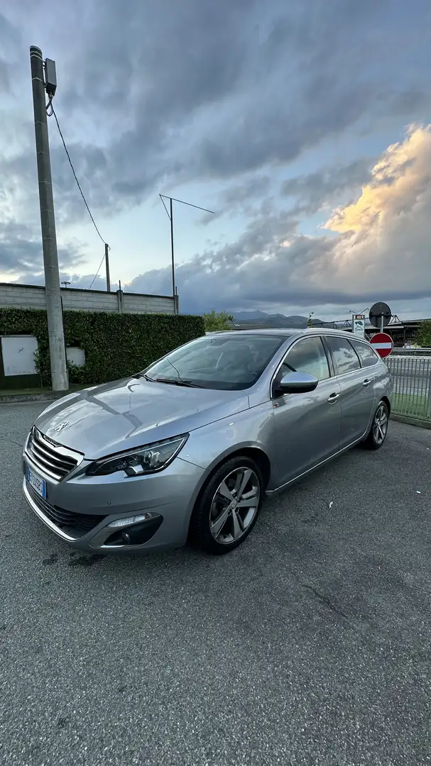 Peugeot 308 SW 1.2 puretech t (e-thp) Active s&s 130cv - 1