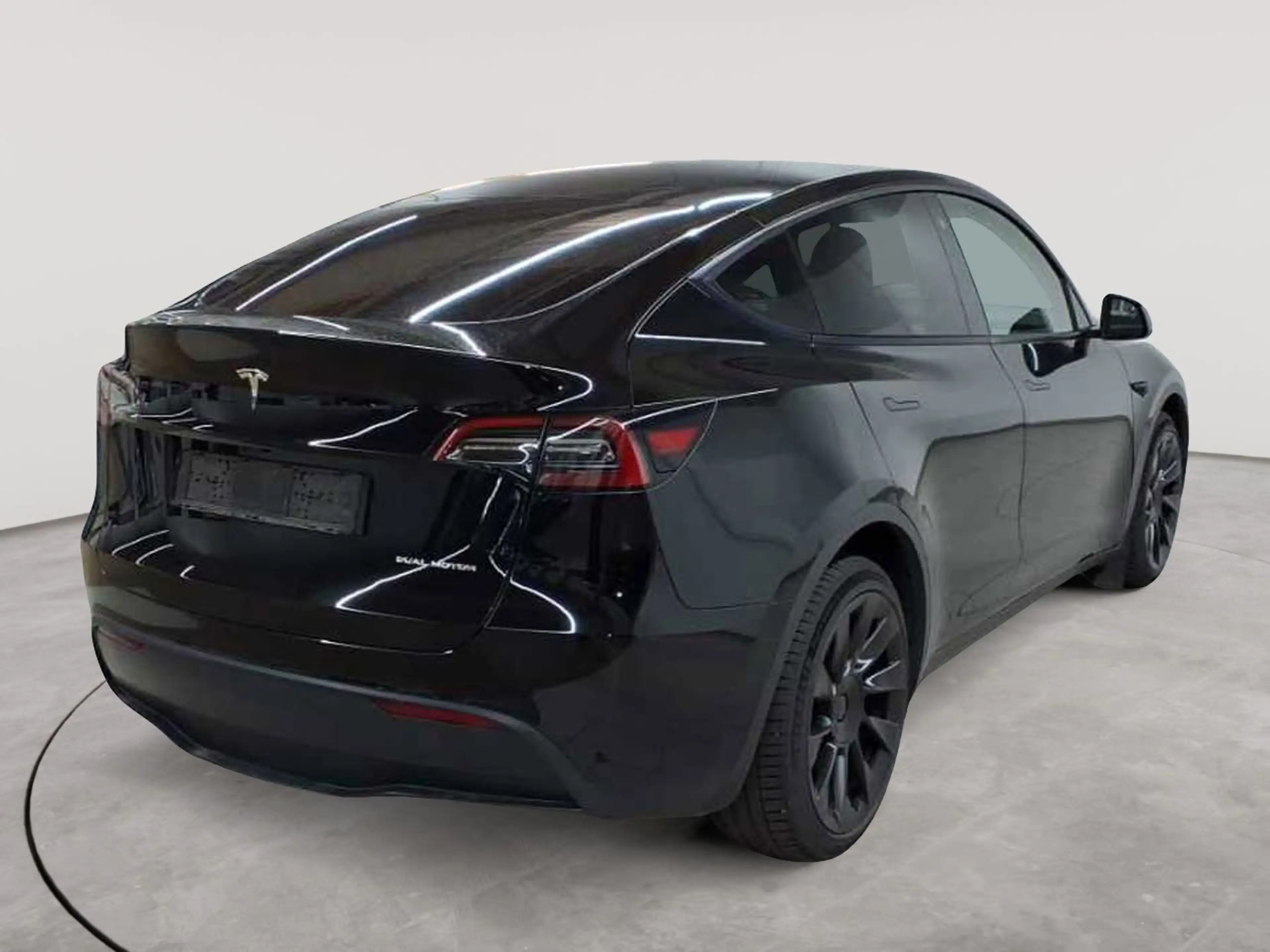 Tesla Model Y Model Y Long Range AWD enh. Autopilot — photo 4