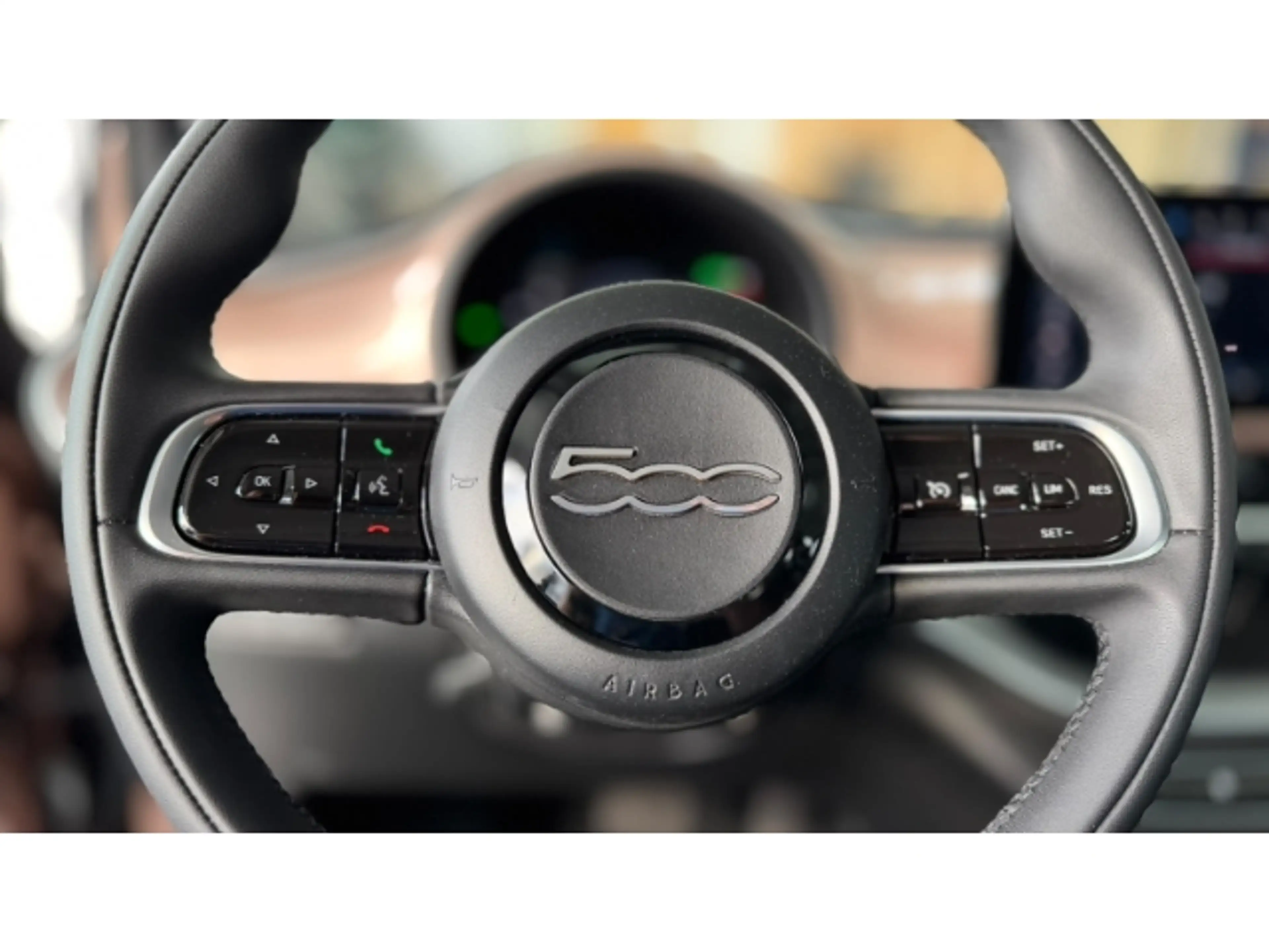 Fiat 500e Icon Digitales Cockpit Klimaautom DAB Spurhalteass — photo 11