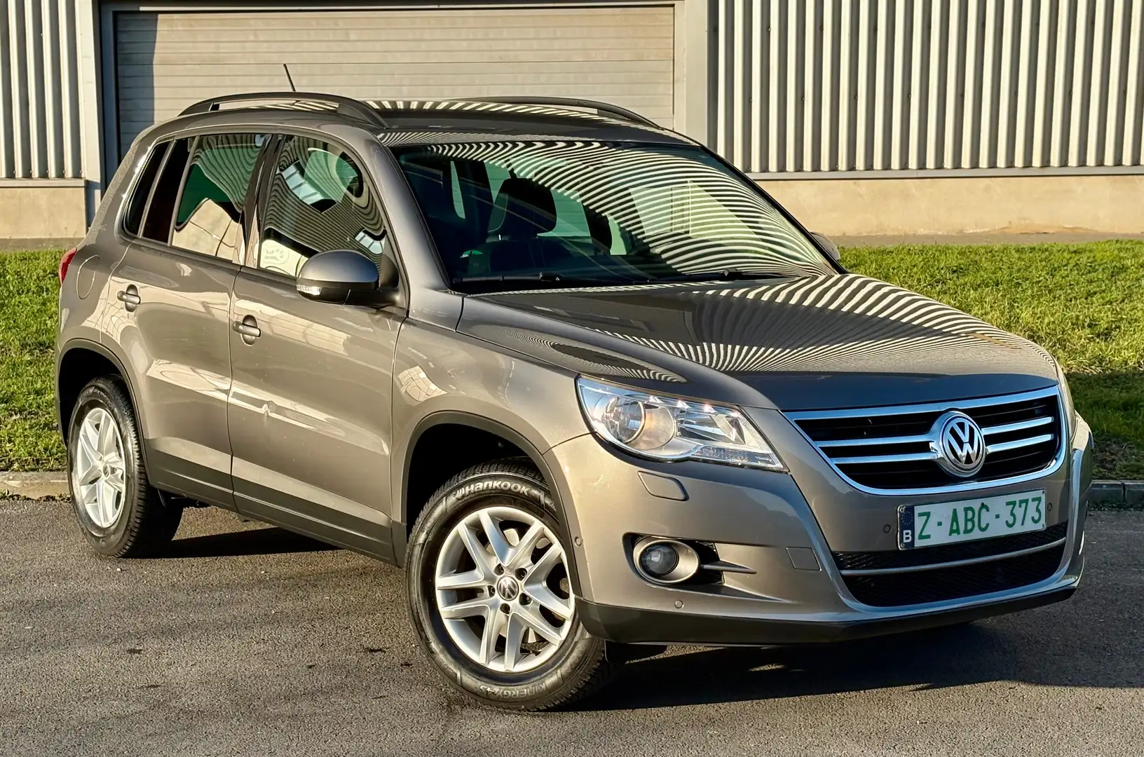 Volkswagen Tiguan 1.4TSI**SUPER-EQUIPEE**76.000km!!**GARANTIE12MOIS Gris - 1