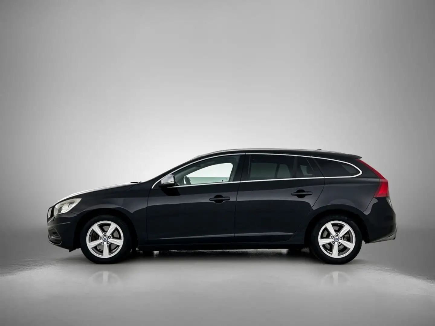 Volvo V60 1.6 T4 R-Design | Panorama Dak | Trekhaak | Memory Schwarz - 2