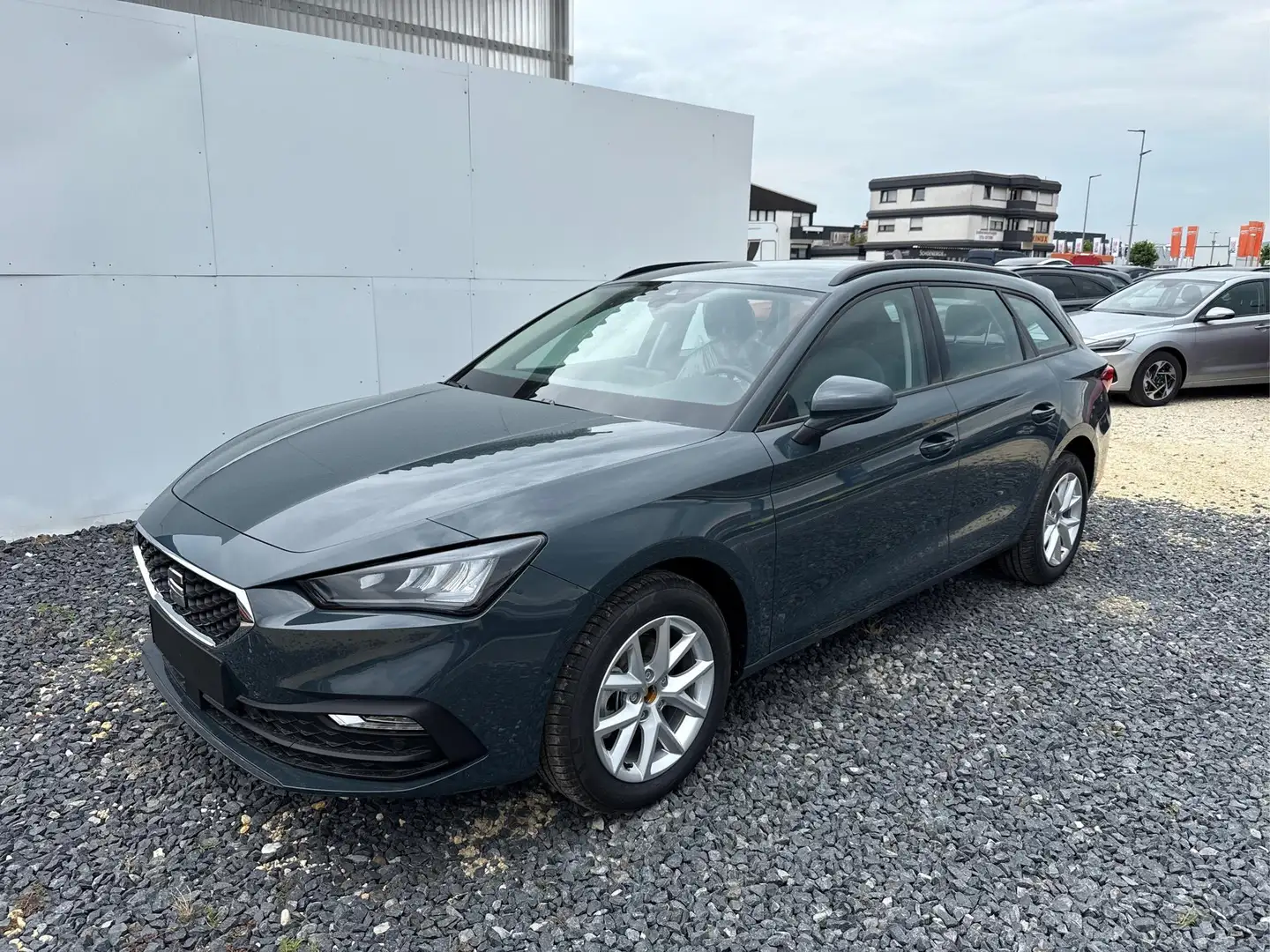 SEAT Leon Sportstourer Style 1.5 TSI ACC SHZ RFK PDC ALU ... Blau - 1