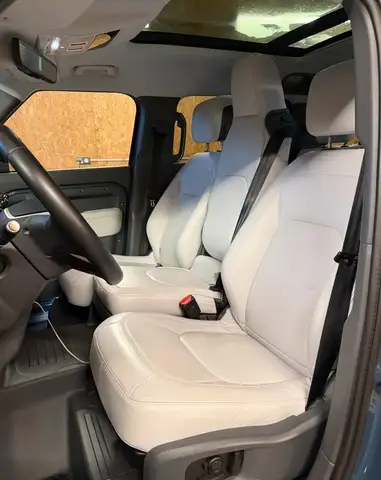 Land Rover Defender view 3