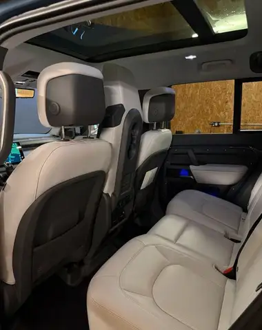 Land Rover Defender view 9