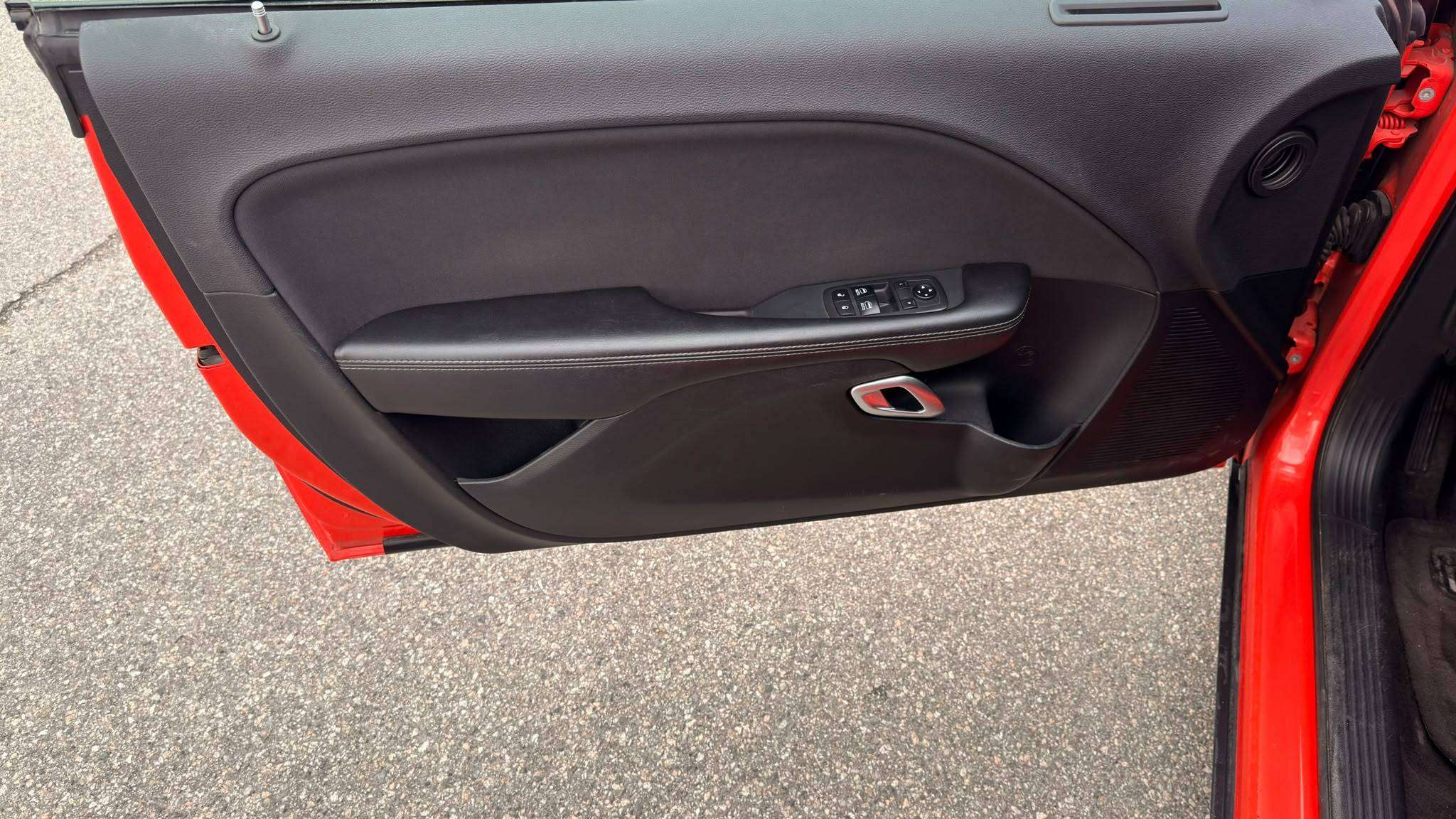 2018 Dodge Challenger — view 12