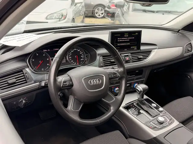 Audi A6 Avant view 10