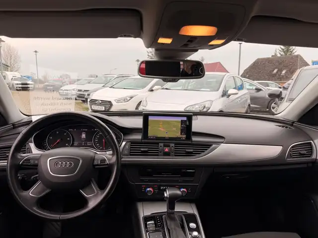 Audi A6 Avant view 13