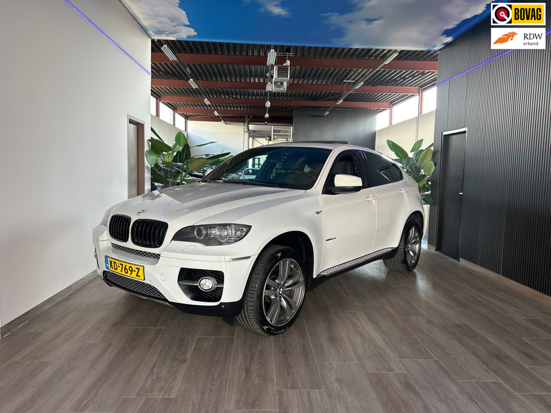 BMW X6 XDrive50i Executive Full Options. youngtimer. hele