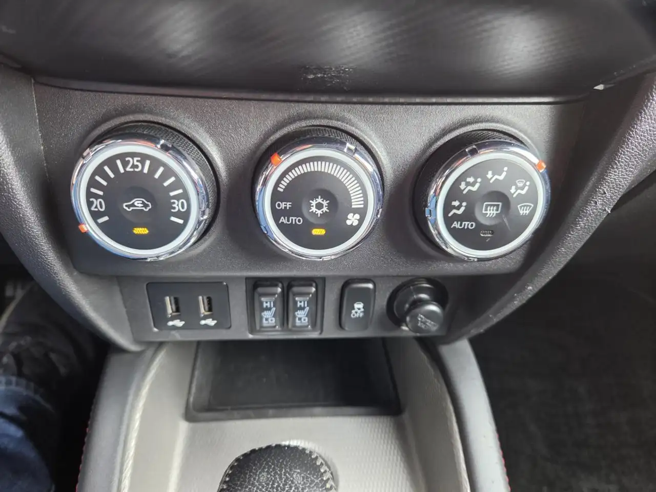 Mitsubishi RVR снимка Mitsubishi RVR