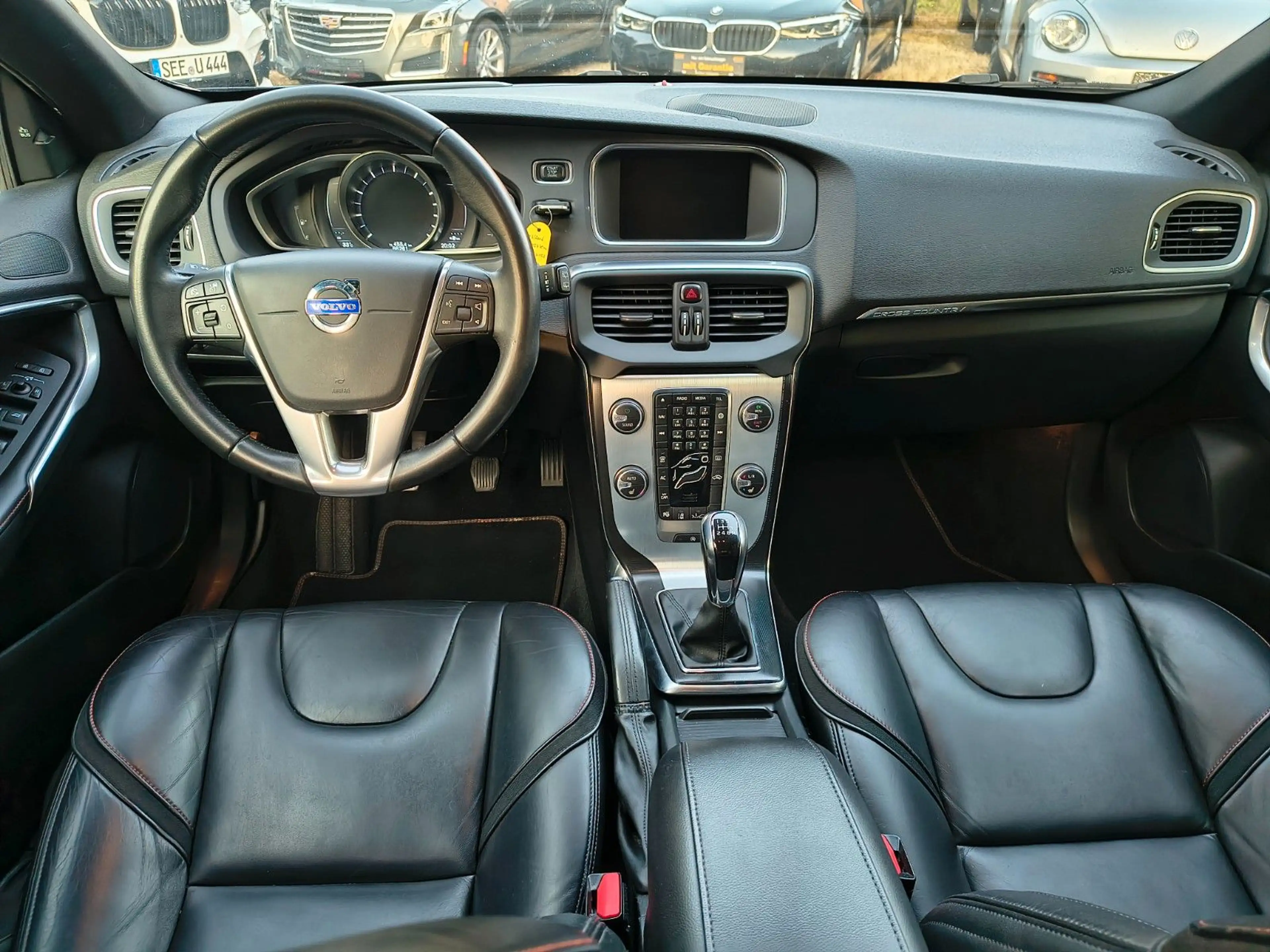 Volvo V40 Cross Country 2.0 Ocean Race HK Kam. — photo 13