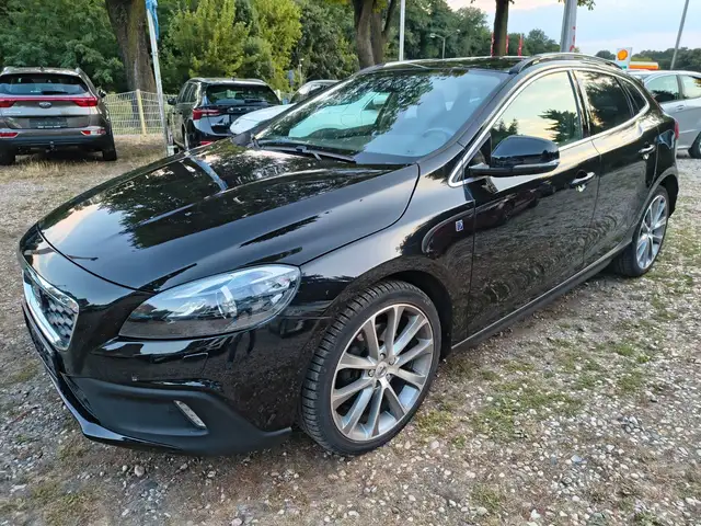 Volvo V40 Cross Country 2.0 Ocean Race HK Kam.