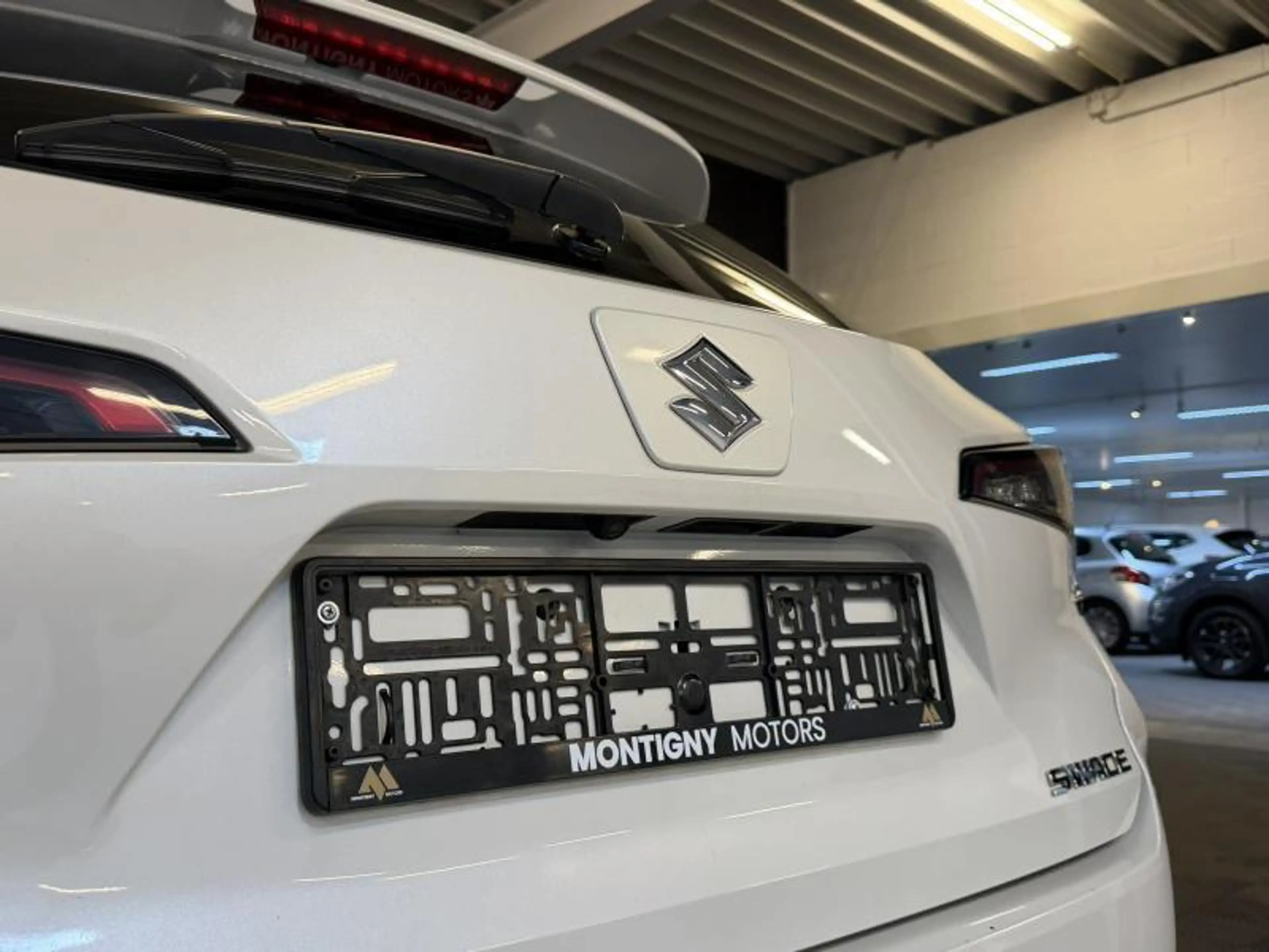 Suzuki Swace 1.8i 100cv Automatique *Carplay*Camera*GPS*Capteurs* — photo 7