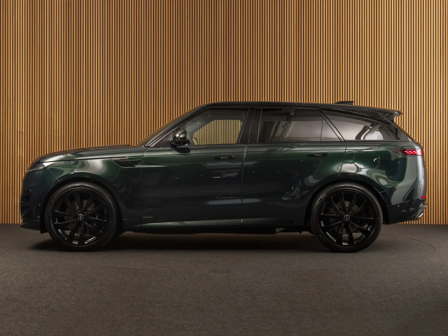 Land Rover Range Rover Sport 3.0 P550e Autobiography PHEV BRITISH RACING GREEN Groen - 2