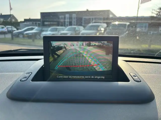 Peugeot 5008 view 14
