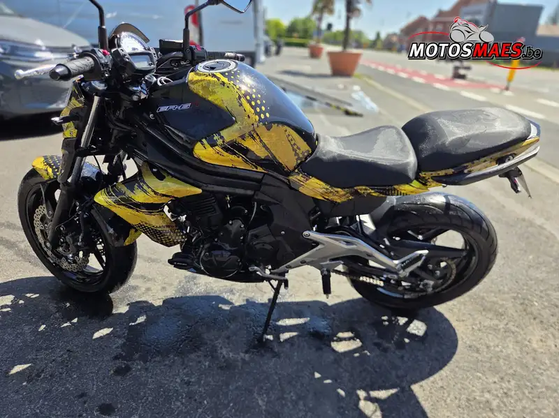 Kawasaki ER-6n - foto 5