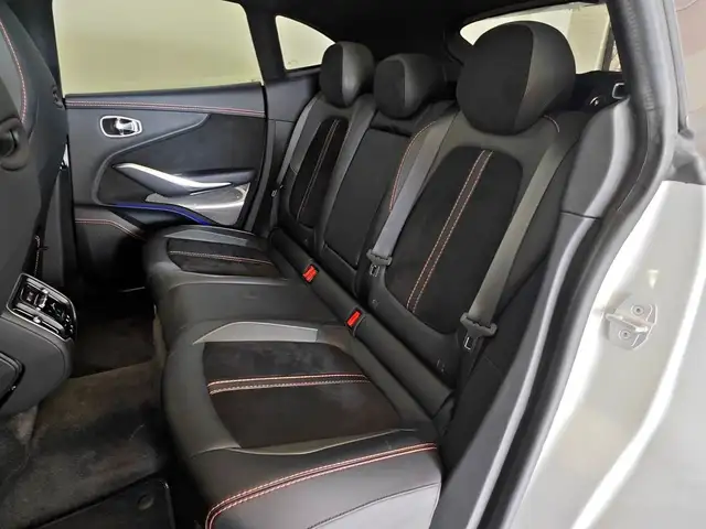 Aston Martin DBX view 13
