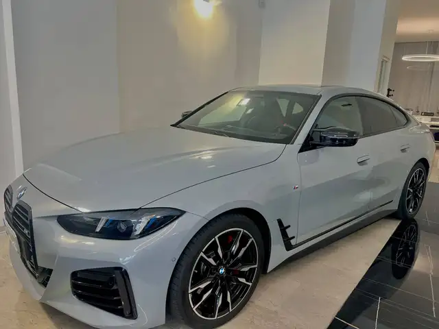 BMW 440 Serie 4 G26 LCI 2024 Gran Coupe M440i Gran Coupe mhev 48V xdrive MSport Pro 374cv auto