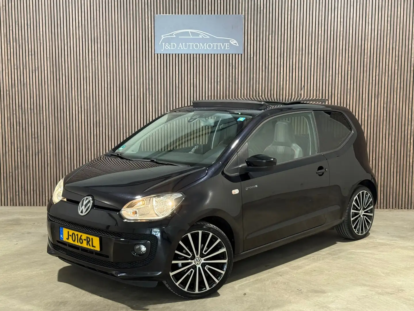 Volkswagen up! 1.0 groove up! BlueMotion 2014 PANO AIRCO PDC Zwart - 1