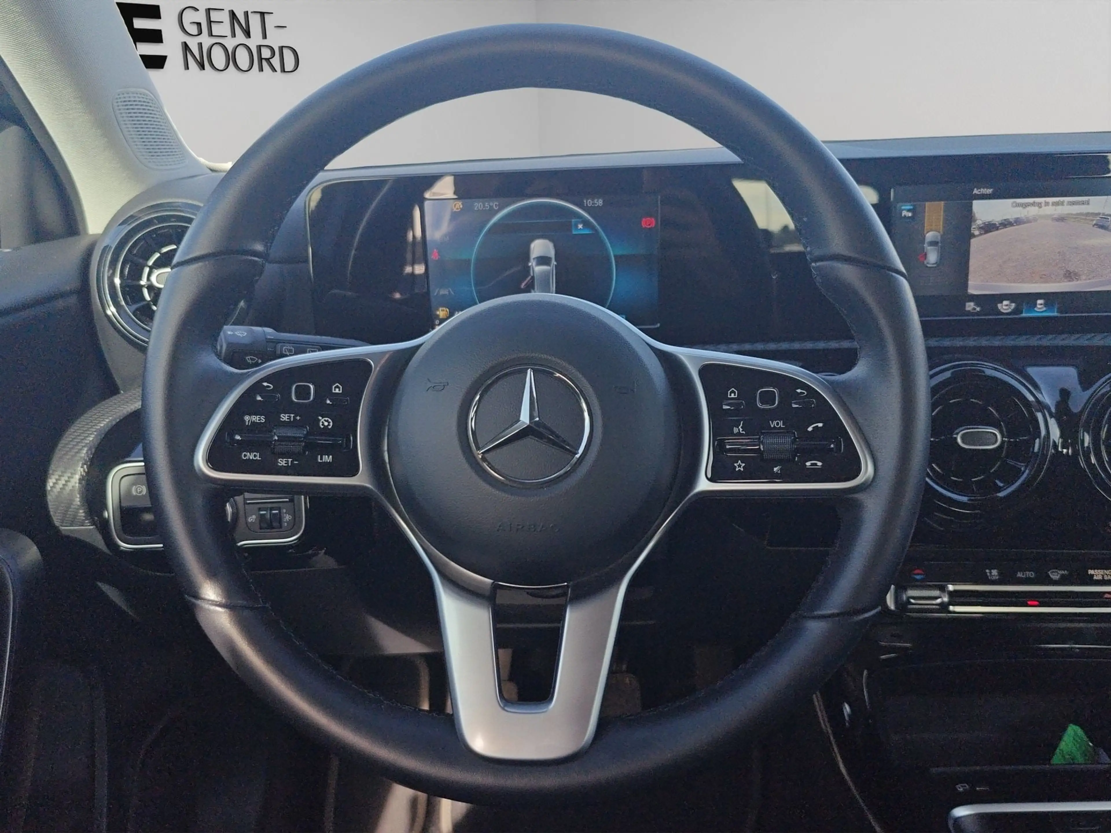 Mercedes-Benz A 180 180 *Camera/PDC/GPS/Alu* — photo 10