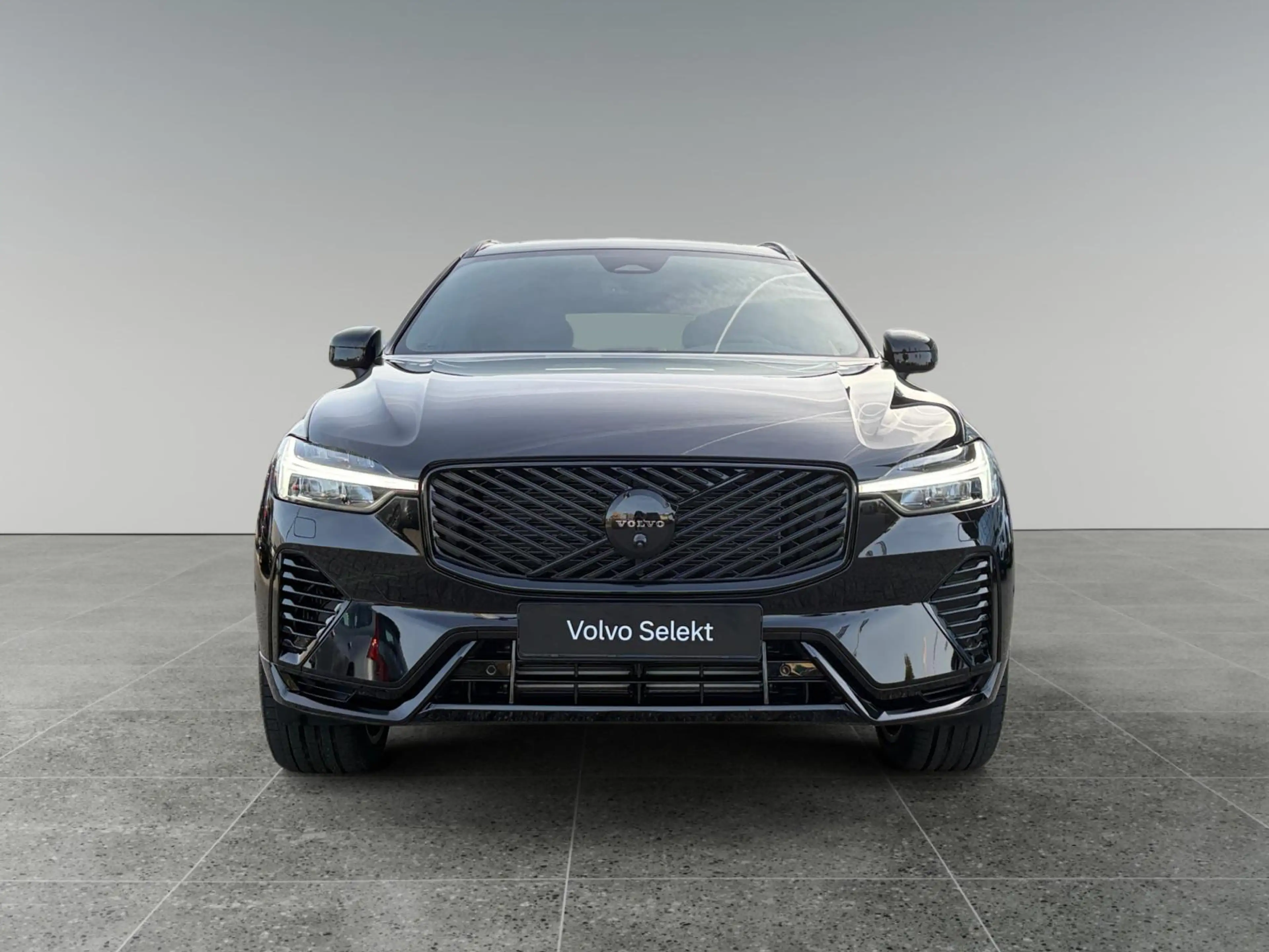 Volvo XC60 2.0 T6 Plug-in hybrid AWD Ultra Black Edition — photo 9
