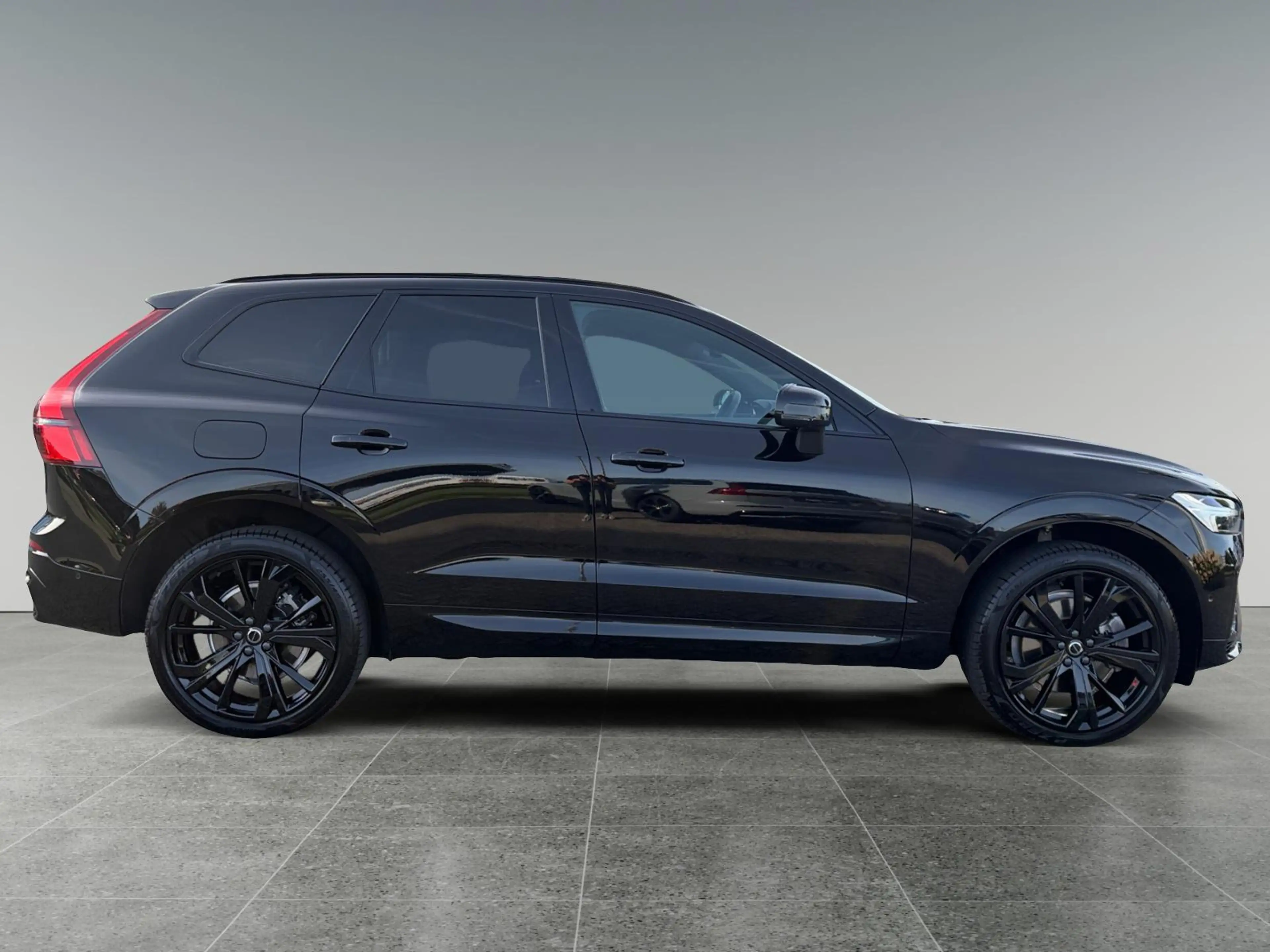 Volvo XC60 2.0 T6 Plug-in hybrid AWD Ultra Black Edition — photo 7