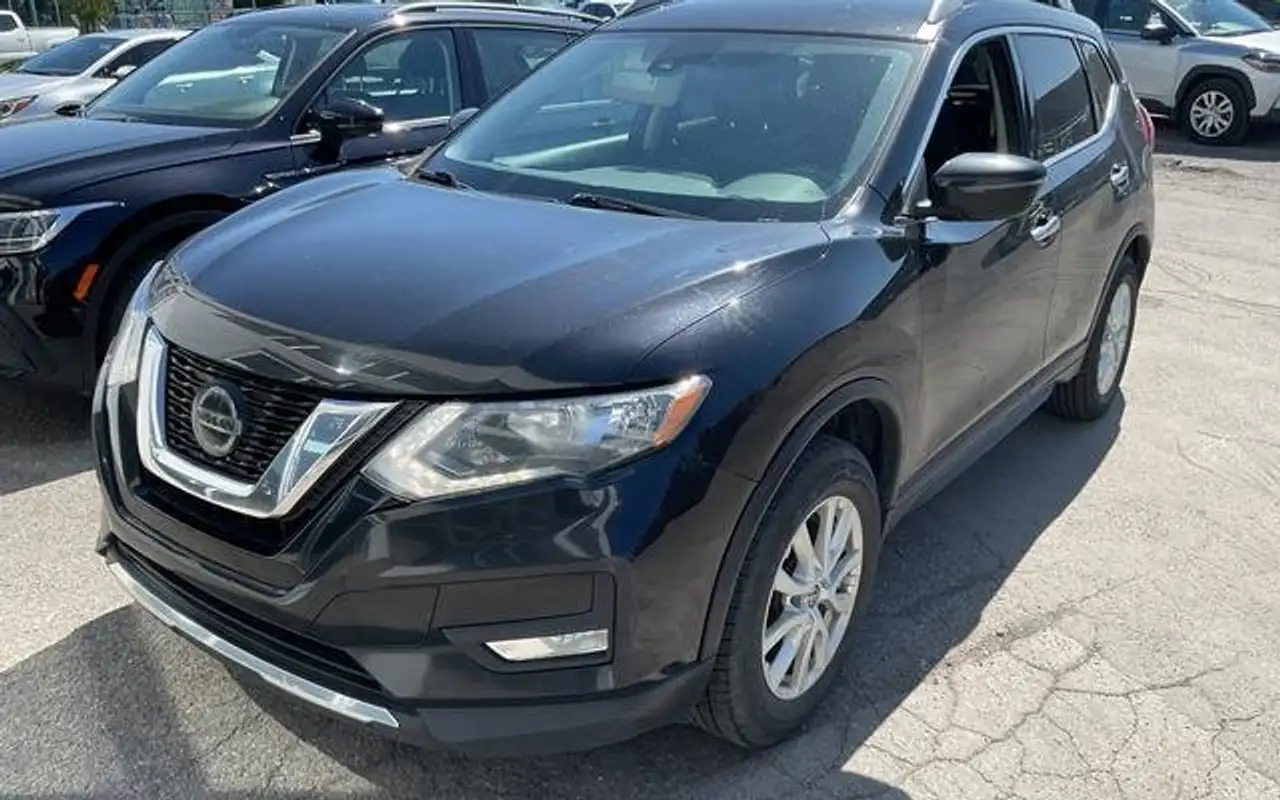 Nissan Rogue снимка Nissan Rogue