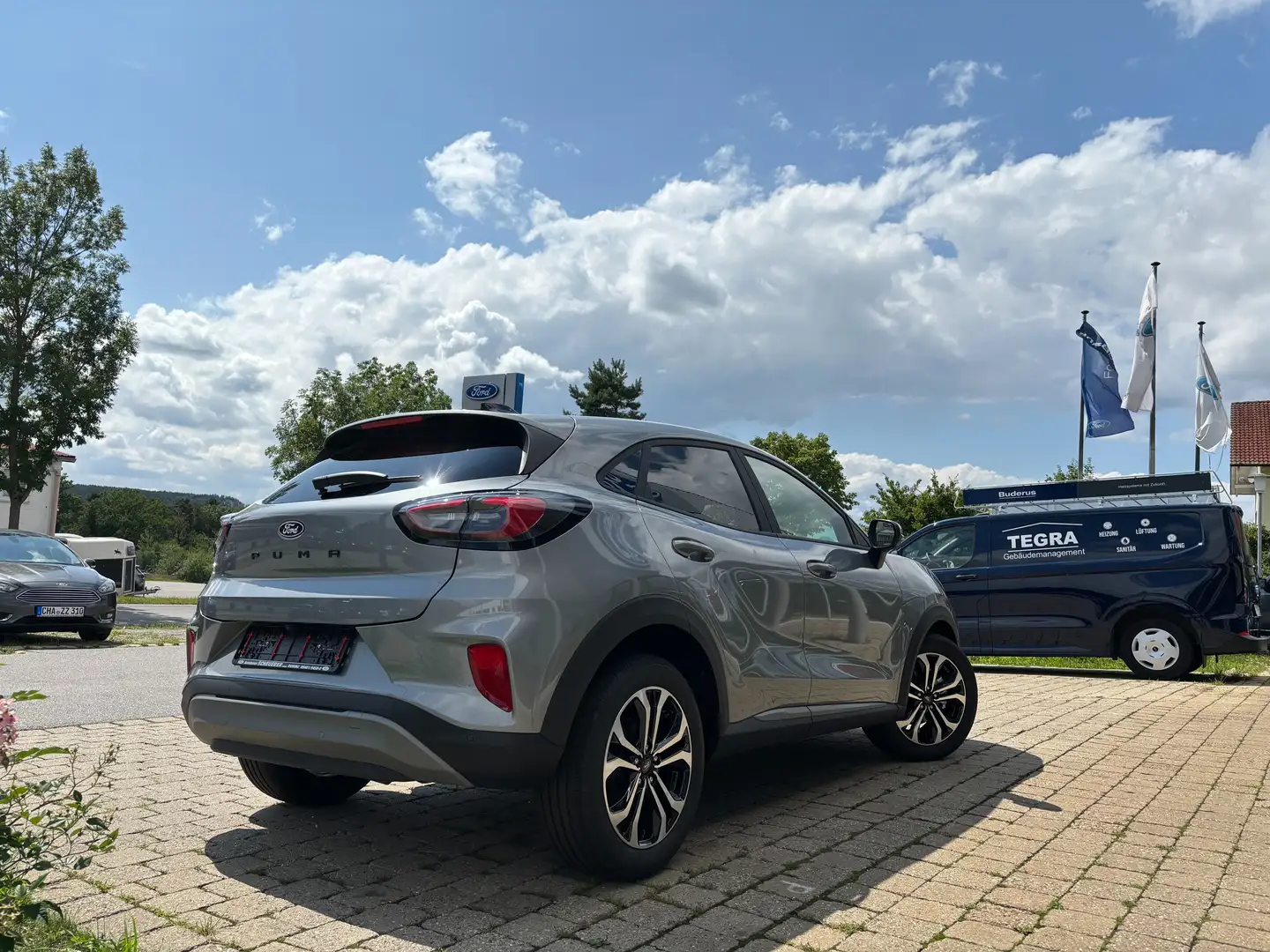 Ford Puma Titanium Grau - 2