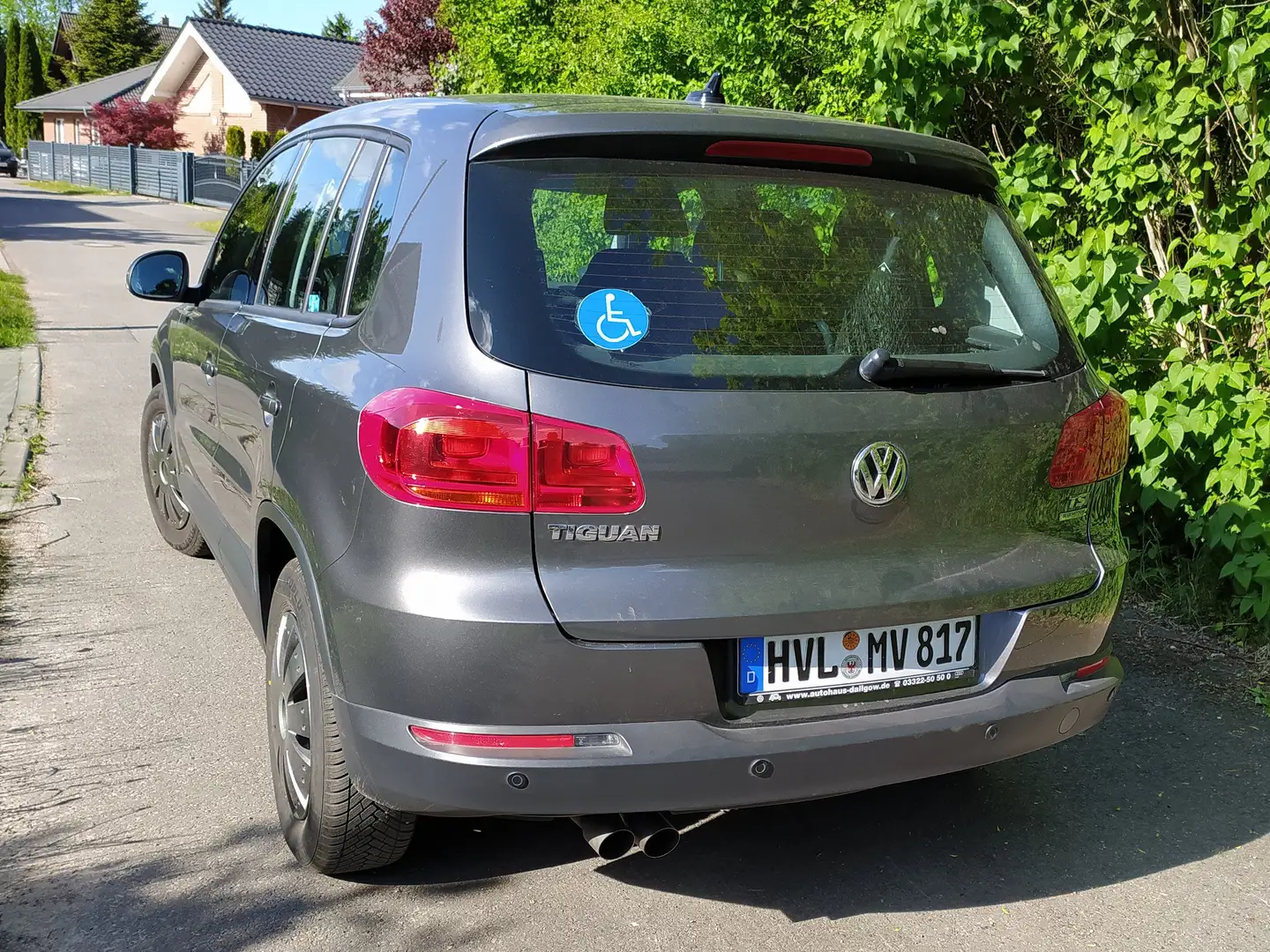 Volkswagen Tiguan 1.4 TSI BMT Trend&Fun Gris - 2
