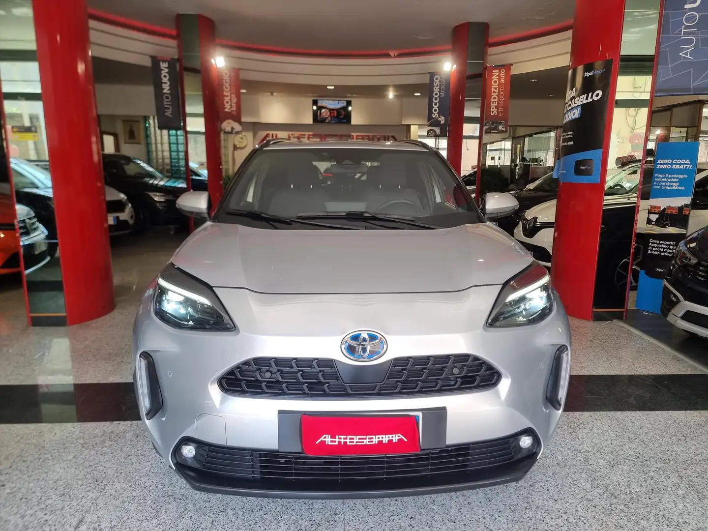Toyota Yaris Yaris Cross Cross 1.5h Business awd-i 116cv e-cvt Grigio - 1