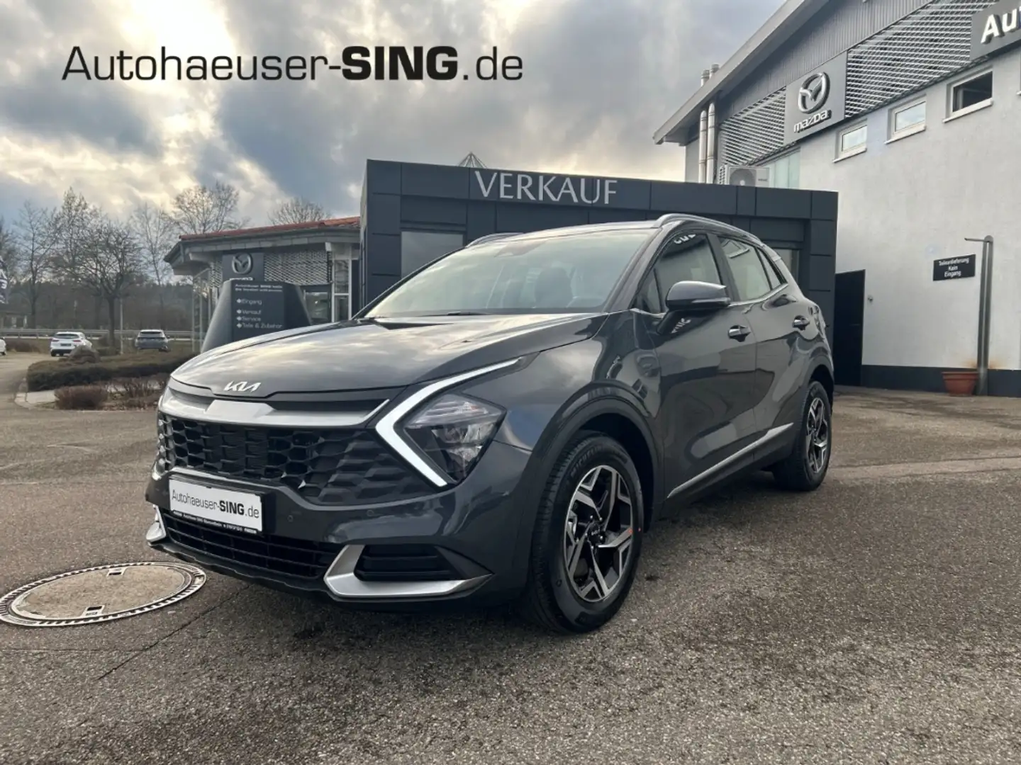 Kia Sportage Automatik LED Navi Kamera Sitzheizung Grijs - 1
