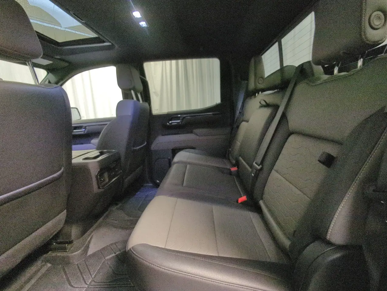 Chevrolet Silverado 1500 снимка Chevrolet Silverado 1500