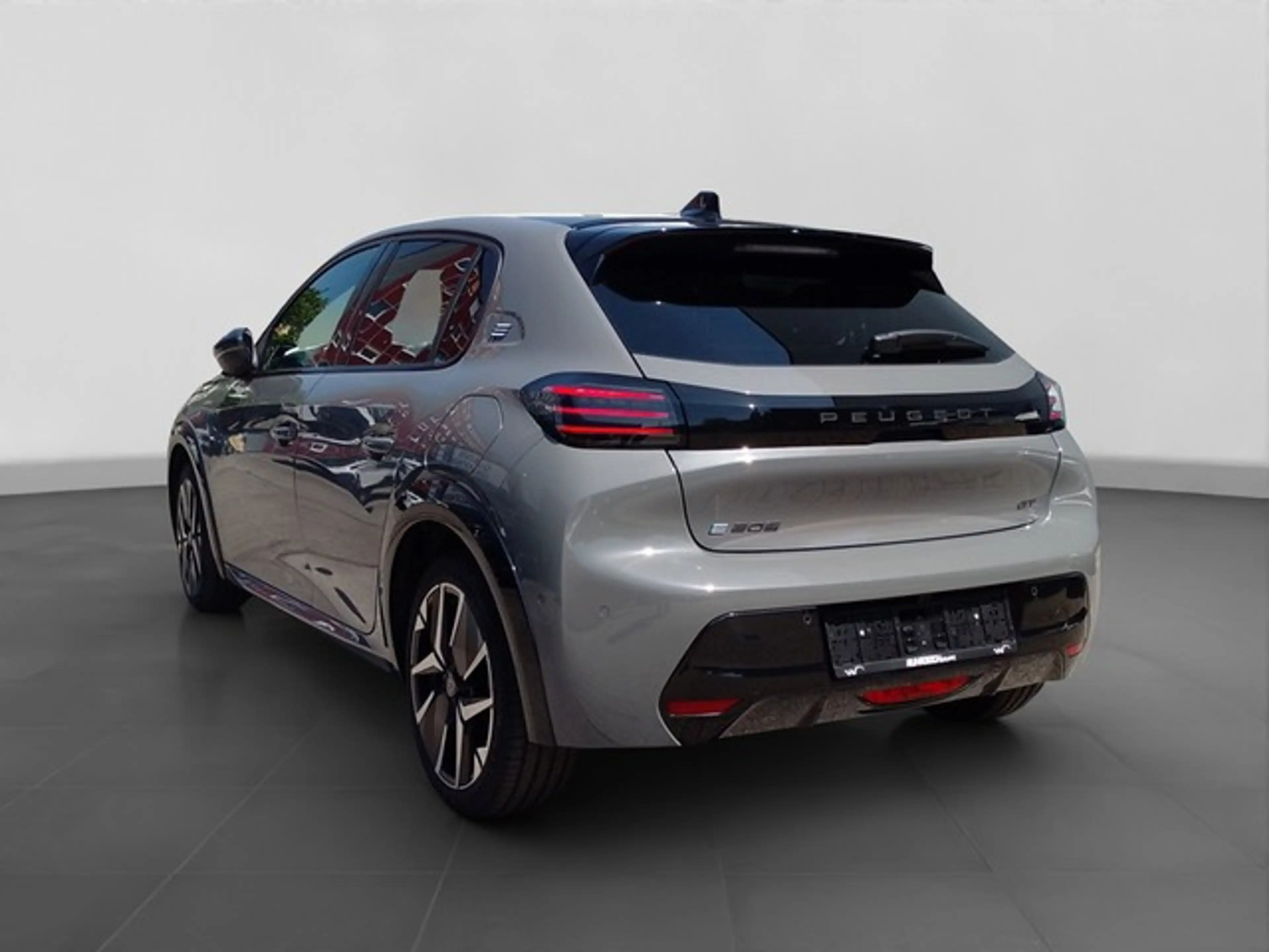 Peugeot e-208 GT Elektromotor 156 — photo 3