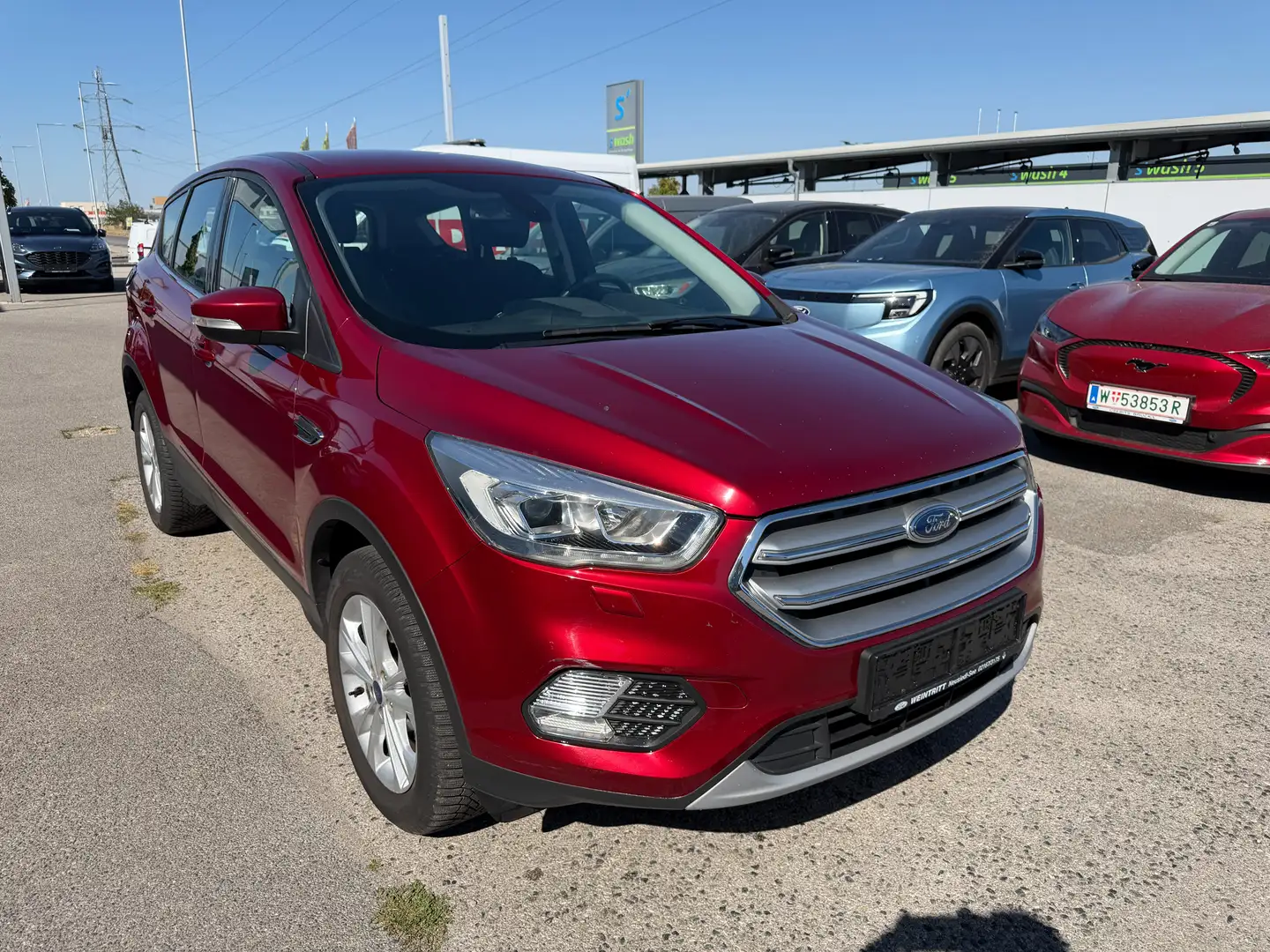 Ford Kuga 1.5 Ecoboost Titanium Rot - 1
