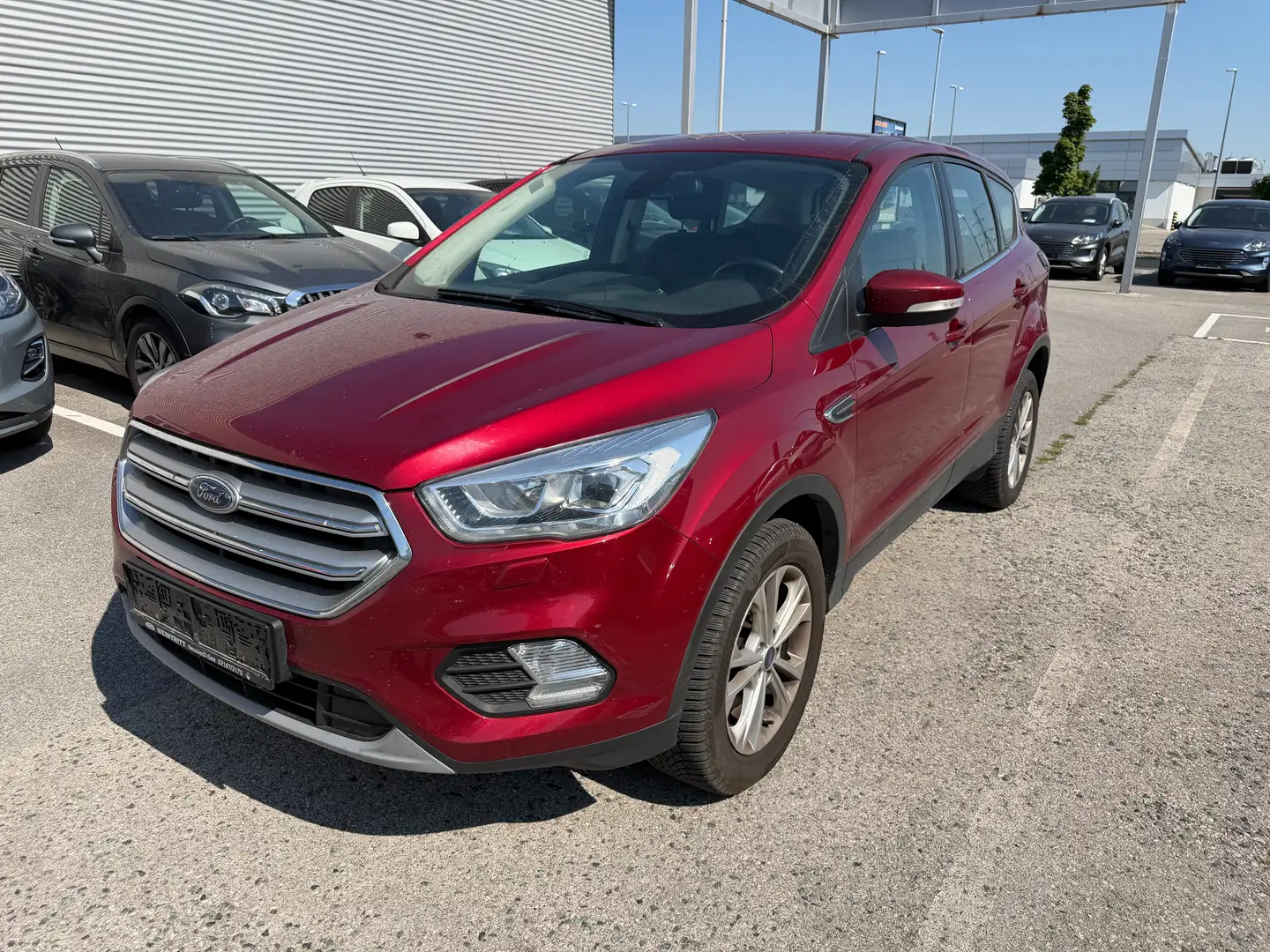 Ford Kuga 1.5 Ecoboost Titanium Rot - 1