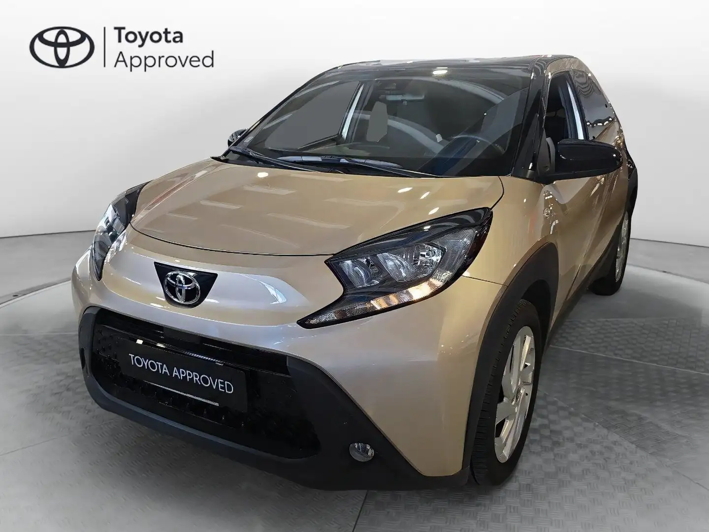 Toyota Aygo X Aygo X 1.0 VVT-i 72 CV 5 porte Trend Beige - 1
