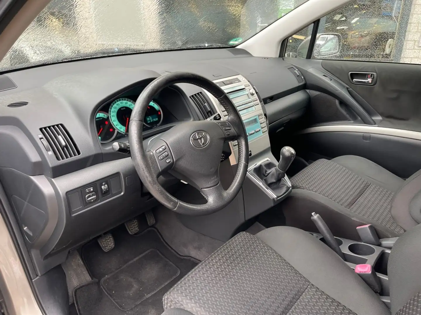 Toyota Verso 1.8 VVT-i Luna Trekhaak Keurig onderhouden Beige - 2