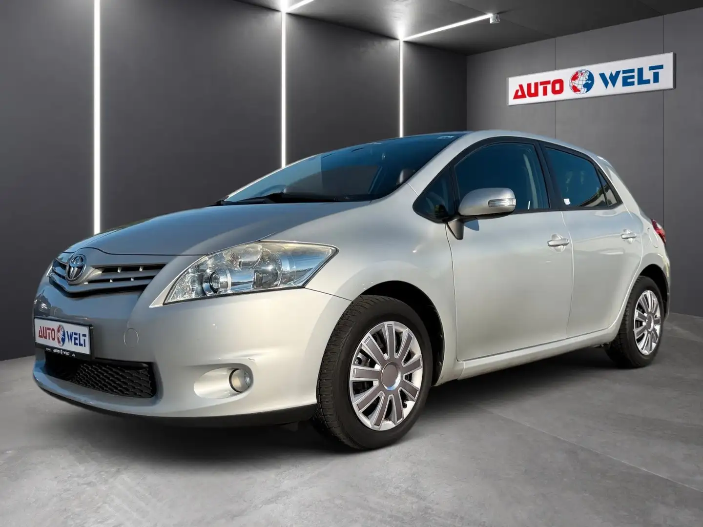 Toyota Auris 1.6 VVT-i Life+ Dual-Klima Parkhilfe Apps Argent - 1