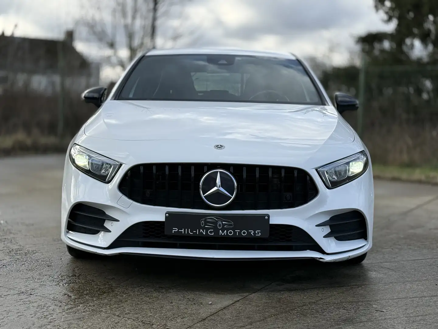 Mercedes-Benz A 160 A 160 Gps, Caméra, Apple Carplay, PACK AMG Blanc - 2