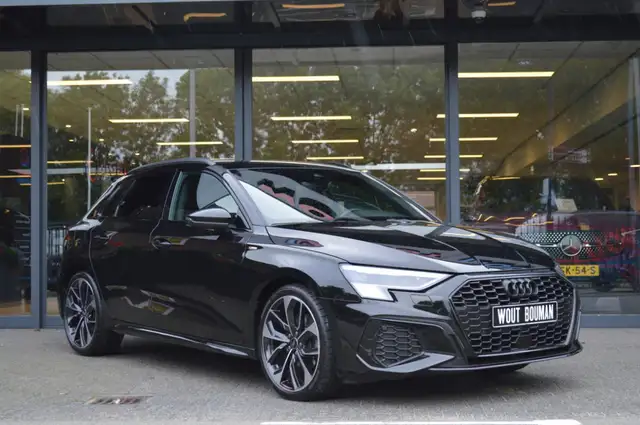 Audi A3 view 3