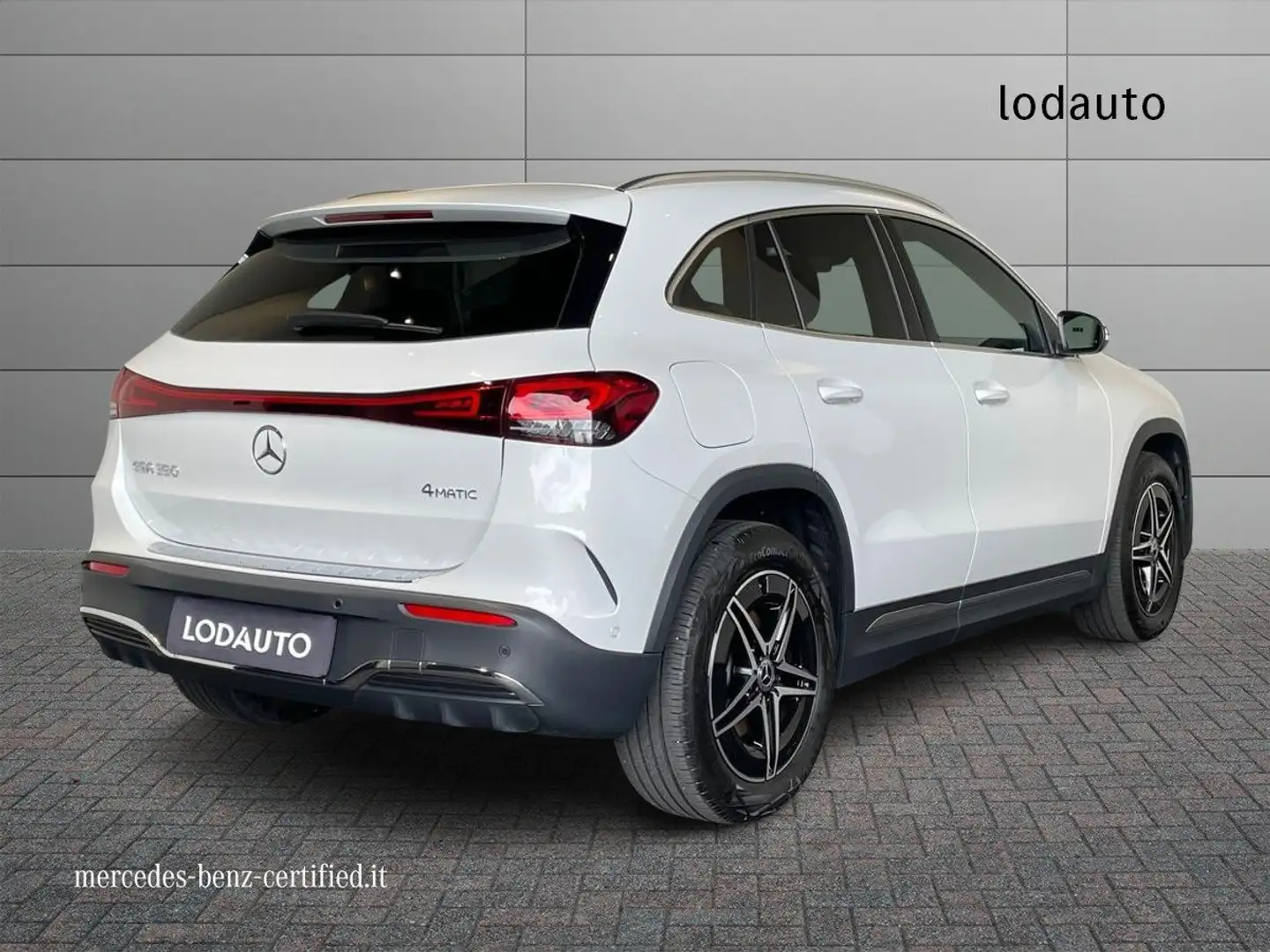 Mercedes-Benz EQA EQA 350 4Matic AMG Line Premium Blanc - 2