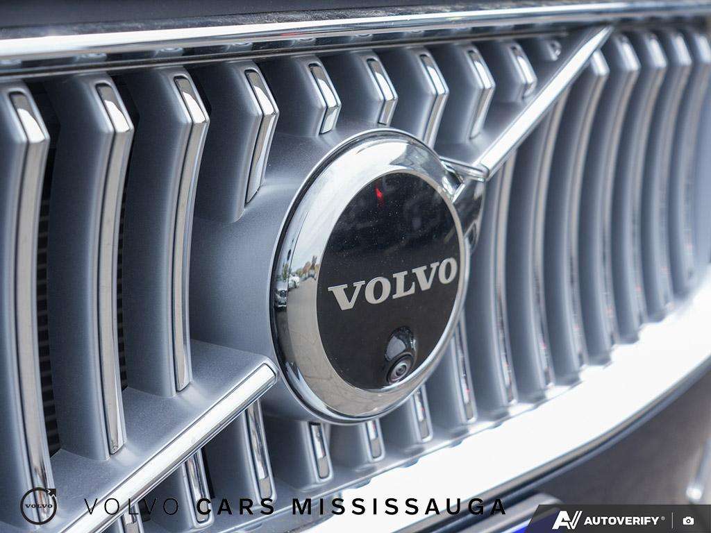 2024 Volvo XC90 Plus Bright Theme thumb 9