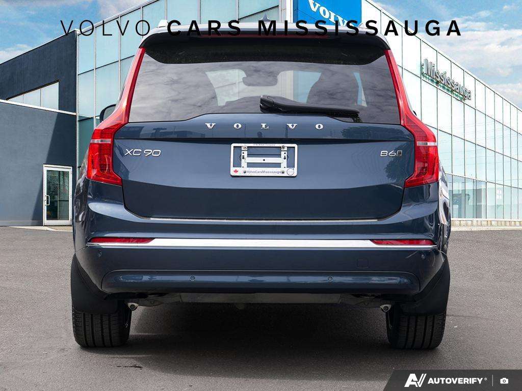 2024 Volvo XC90 Plus Bright Theme alt 5