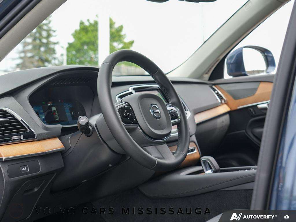 2024 Volvo XC90 Plus Bright Theme thumb 13