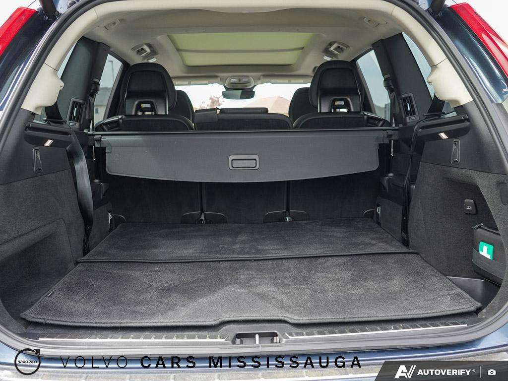 2024 Volvo XC90 Plus Bright Theme thumb 11