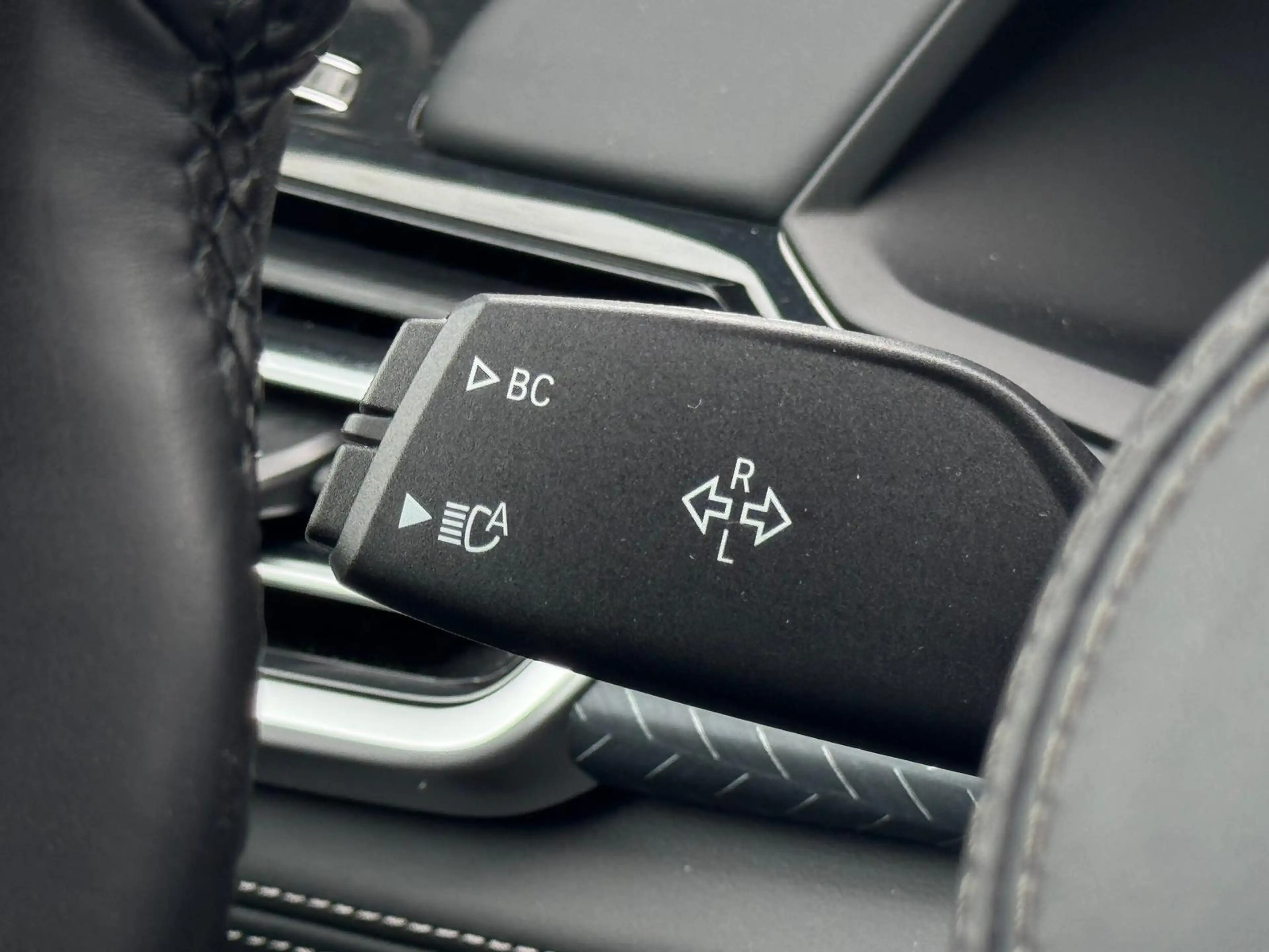 BMW X6 M i Black Vermilion FrozenBlack Laser B&W — photo 35