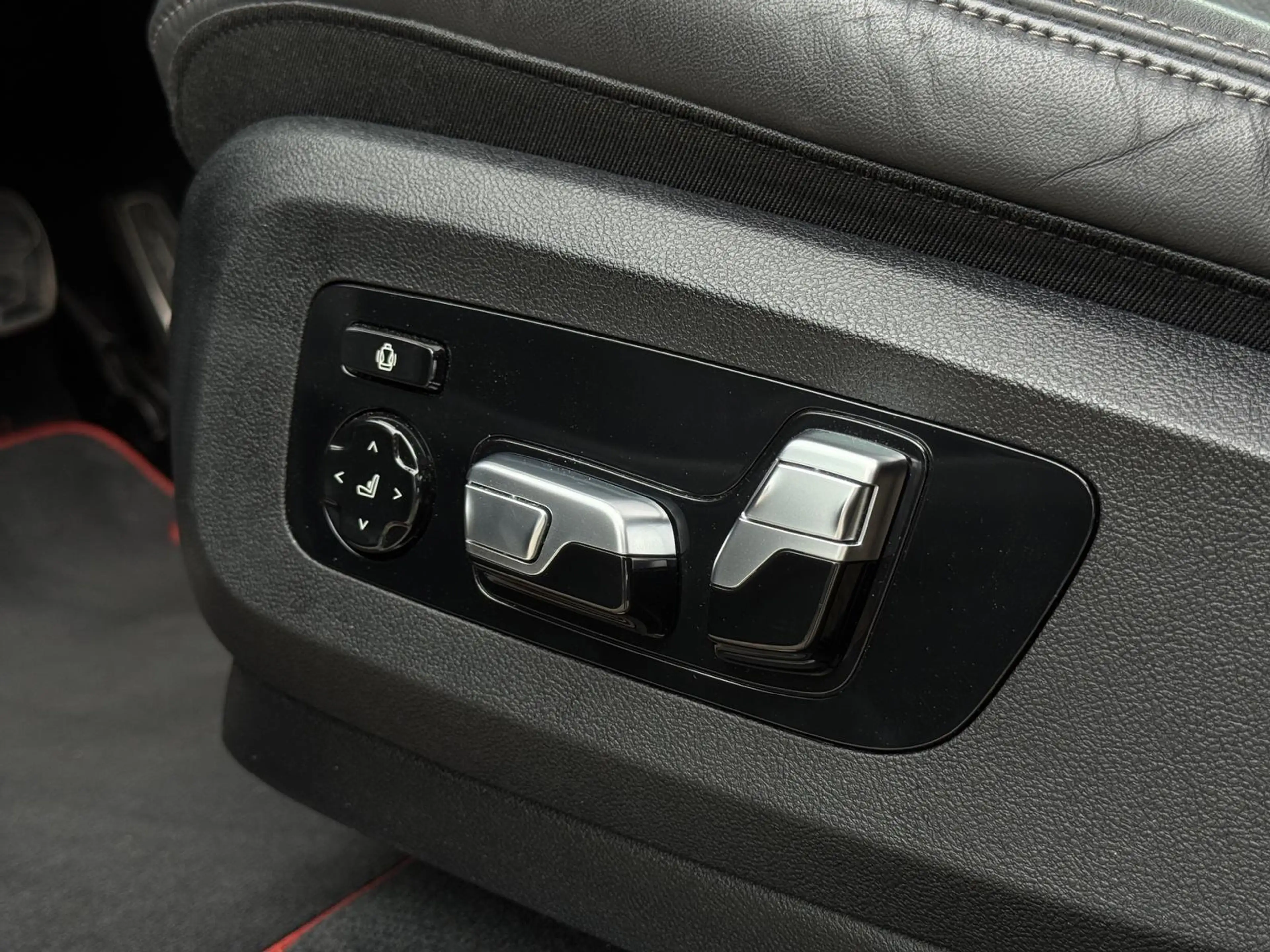 BMW X6 M i Black Vermilion FrozenBlack Laser B&W — photo 13